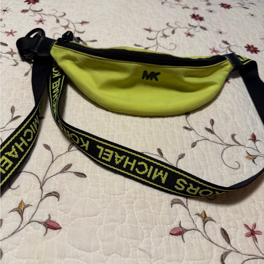Michael Kors Bright Yellow Belt Bag Bum Bag Fanny Pack Neon Sporty - Picture 2 of 3